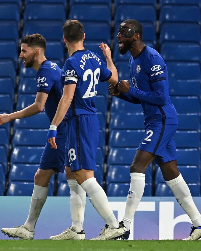 B费获评9.3分+加冕MVP：无敌双响炮+大师级挑传助攻，太丝滑了