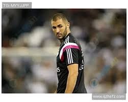 以下为 去重后的全部新闻标题（仅篮球 + 足球）：